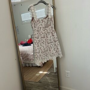 White Lace Sleeveless Dress